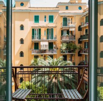Prati Apartment | Charming Vatican Apartment with Balcony 6B