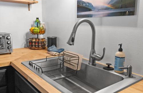Whitefish Apartment | Charming Whitefish Condo 5 min from slopes!