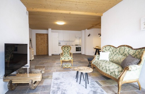 Sent Apartment | Chasa Chavröl: 3.5 room holiday apartment at with panoramic view in Sent