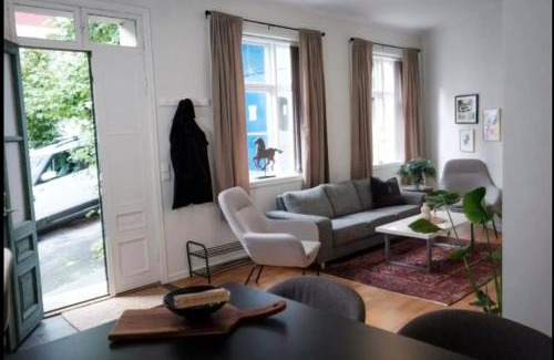 Alesund House | Cheap Room in The Heart of Brosundet