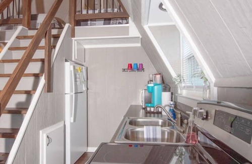 Lampe Ski Chalet | Cheerful 3 Bedroom Swiss Chalet at Table Rock Lake
