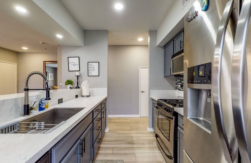 Los Angeles House | Chic 3-tier escape with patio in gated community - near LAX, SoFi Stadium, DTLA