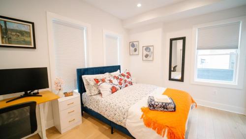 Park View Villa | Chic 4BR DC Retreat -Rooftop & Free Parking!