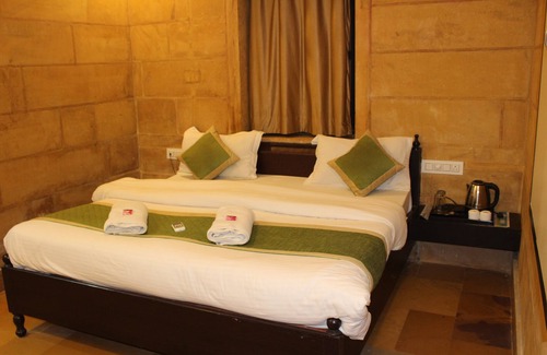 Amar Sagar Pol Hotel | Chirag Haveli - Near Golden Fort