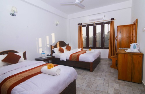 Sauraha Hotel | Chitwan Park Village