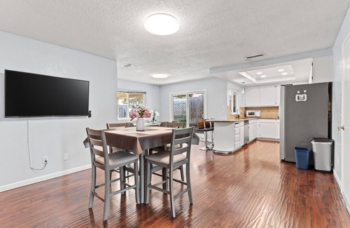 Citrus Heights House | Citrus Retreat with Pool