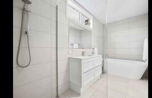 Nerrina House | Classic, cosy & close