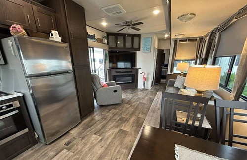 Rogers Bay House | Clean and Modern Beachside home with Partial AC and cozy patio