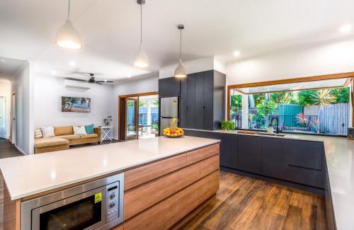 Clifton Beach House | Clifton Cove Cairns Paradise