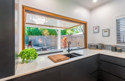 Clifton Beach House | Clifton Cove Cairns Paradise