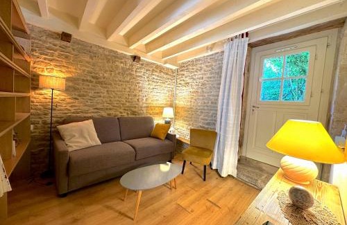 Montoillot House | Clos de Fougères - Domaine intégral