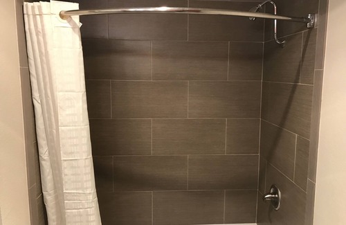 Anchorage Hotel | Coast Inn at Lake Hood