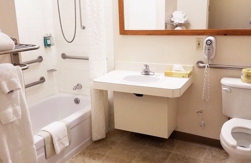 Anchorage Hotel | Coast Inn at Lake Hood