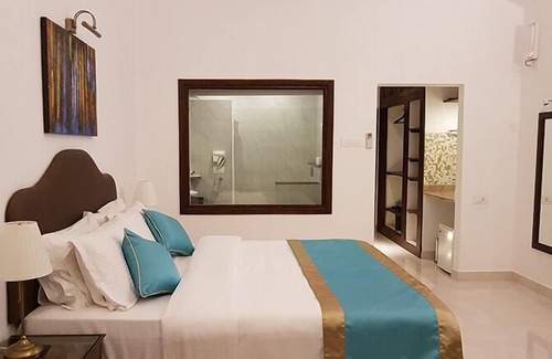 Vagator Hotel | Cochichos Resort