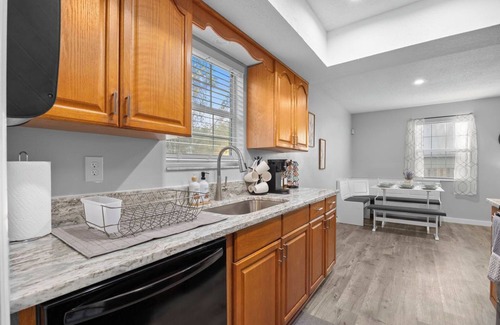 Cocoa House | Cocoa pool+jacuzzi house! Firepit! Near Cape Canaveral+USSA fields!Dogs welcome