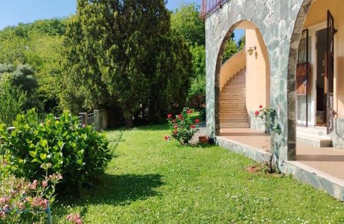 Sciarborasca Apartment | Cogoleto - Villetta Il Canneto