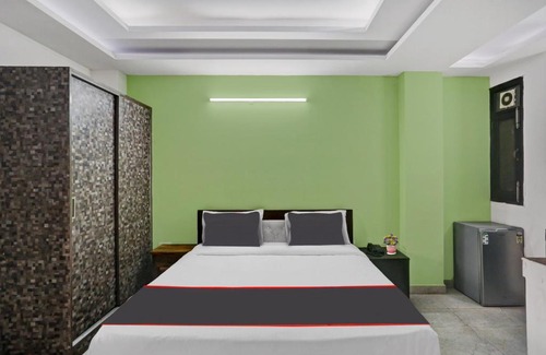 DLF City Hotel | Collection O Birdhouse Residency Near Aravali Biodiversity Park