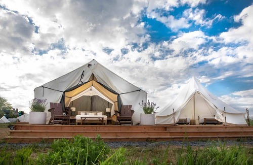 Manhattan Hotel | Collective Governors Island | Journey King Tent | Nature & NYC Combined