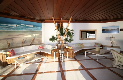 Joao Fernandes Hotel | Colonna Galapagos Garden