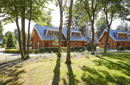 Zutendaal House | Comfort 12-person bungalow in the holiday park Landal Mooi Zutendaal