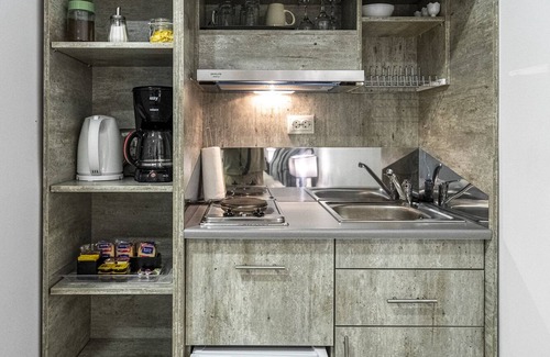 Spata-Artemida House | Comfort Stay Athens Airport Hotel - FREE shuttle from and to the airport