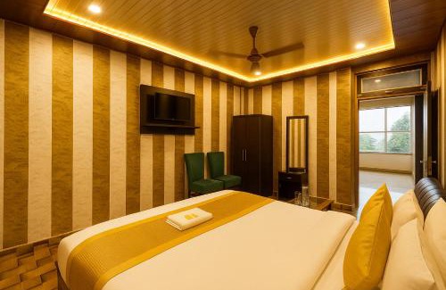 Mohangarh Hotel | Comfort Stay - Near Lulu Mall