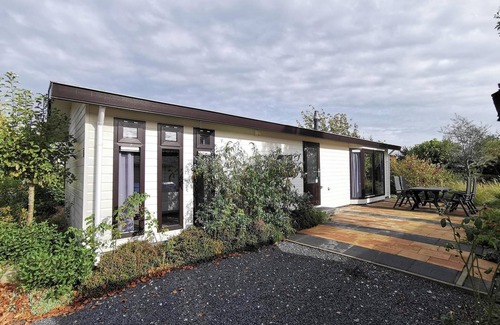 Egmond aan den Hoef House | Comfortable 4-person holiday home near the beach