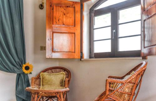 Sao Joao Batista House | Comfortable house in Porto de Mós 45 m² with shared pool