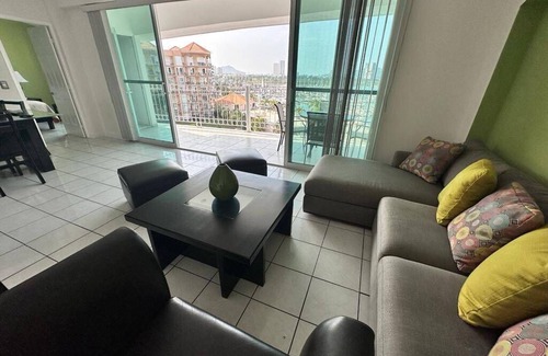 Marina Mazatlan Hotel | Condos Puesta DS ByTrvl2hm