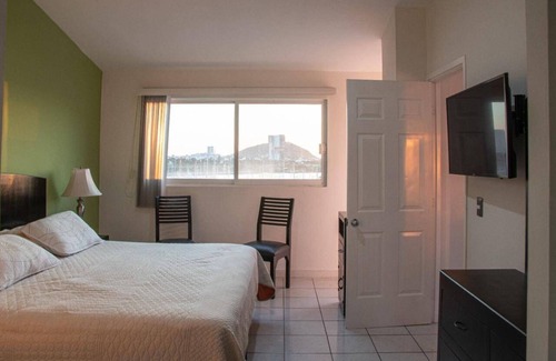 Marina Mazatlan Hotel | Condos Puesta DS ByTrvl2hm