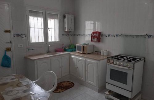 Dar Allouche House | Confortable Maisonnette prés de la plage à Dar el Alouch