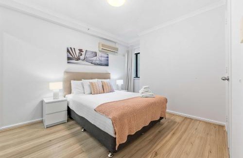 East Perth Apartment | Convenient East Perth Stay with Free Parking
