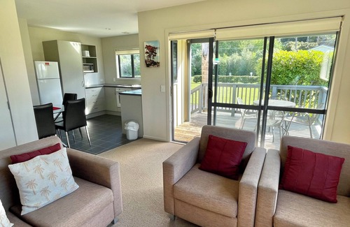 Cooks Beach Apartment | Cooks Beach Resort