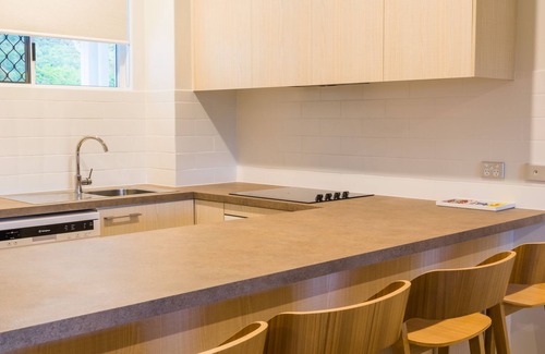 Palm Cove Apartment | Coral Coast Apartments Palm Cove AVC