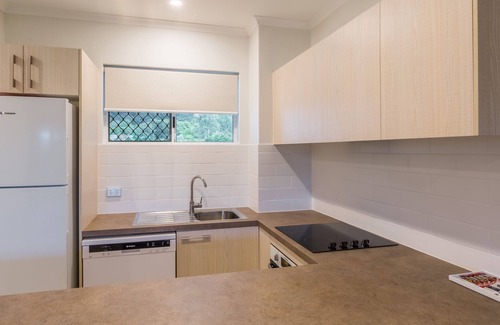 Palm Cove Apartment | Coral Coast Apartments Palm Cove AVC