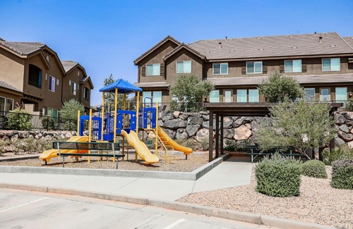 St. George House | Coral Ridge 4266 Desert Retreat