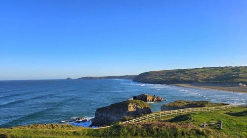 Goonhavern House | Cornerways, Nr Perranporth