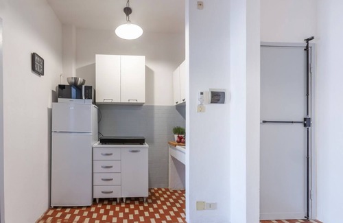 Lido di Pomposa Apartment | Cosy 40 sqms apartment, perfect for 3 people, located on the second floor (NO lift) of a building with shared garden and private parking. The property is located a few steps from the beach (300 metres), in an area full of services, including bars, restau