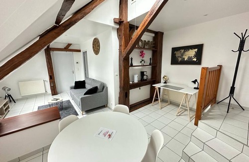 Bavans Apartment | Cosy apartment, close to all amenities yet in a quiet location