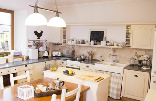 Lukavice Apartment | Cosy apartment for 6 guests with pool, WIFI, TV and patio