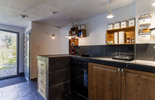 Noville Apartment | Cosy apartment for 3 people with WIFI, patio and pets allowed