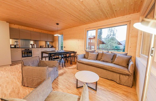 Zweisimmen Apartment | Cosy apartment for 4 people with WIFI, TV and balcony