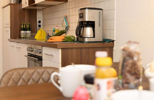 Lubmin Apartment | Cosy apartment for 4 guests with WIFI, TV, terrace and pets allowed