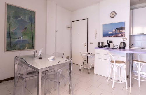 Ospedaletti Apartment | Cosy apartment for 4 people with pool, A/C, WIFI, terrace and pets allowed