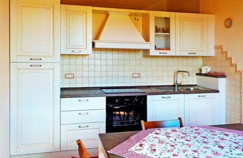 Cossombrato Apartment | Cosy apartment for 9 people with A/C, pool, WIFI, TV, patio and pets allowed