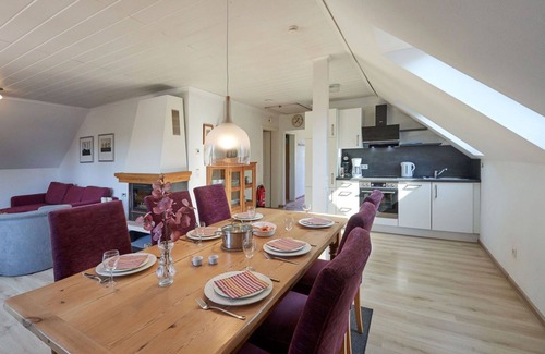 Frankenau House | Cosy apartment in villa for 8 people with WIFI, TV, terrace and pets allowed