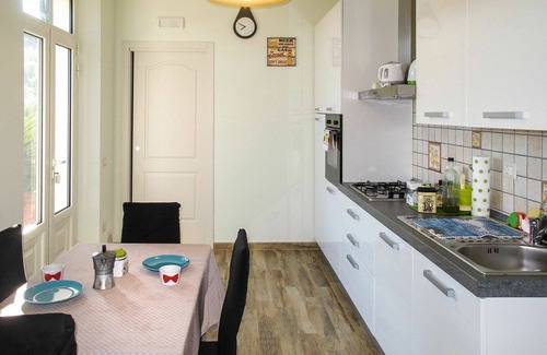 San Michele di Moriano Villa | Cosy apartment in villa for 4 people with A/C, WIFI, pool, TV and terrace