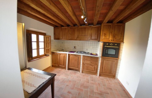 Nozanno Villa | Cosy apartment in villa with internet, pool, A/C, TV, terrace, panoramic view, close to Lucca