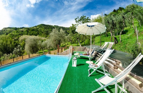 Nozanno Villa | Cosy apartment in villa with internet, pool, A/C, TV, terrace, panoramic view, close to Lucca