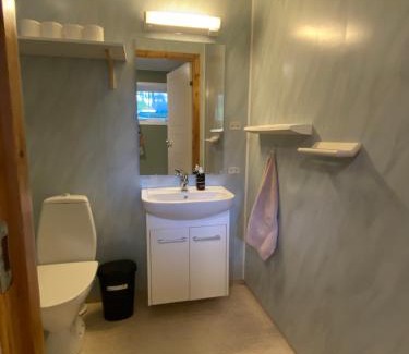 Tromso Apartment | Cosy apartment near the sea and nature in Kaldfjorden